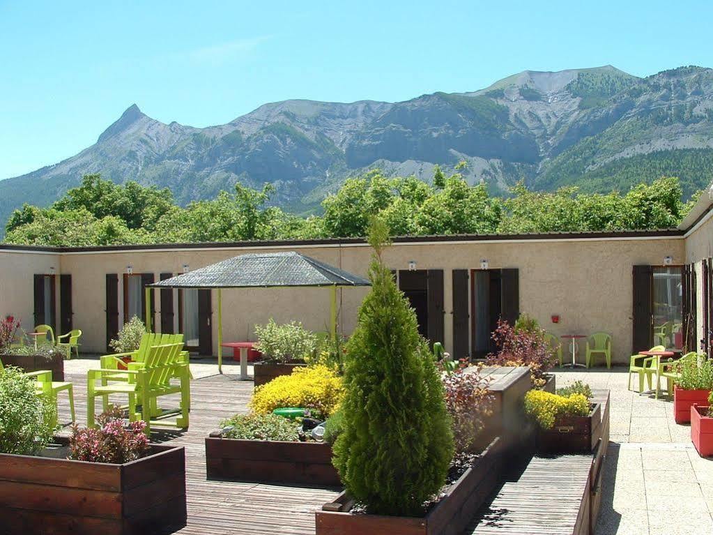 Hotel Le Connetable Saint-Bonnet-en-Champsaur Exterior photo